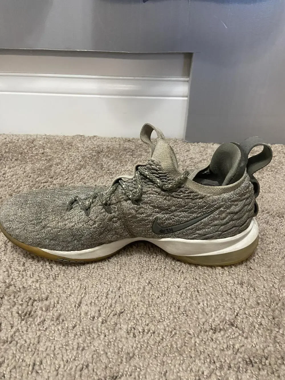 Nike LeBron 15 Low Shoes Mens Size 9 Gray Knit Basketball Custom Mamba Sneakers